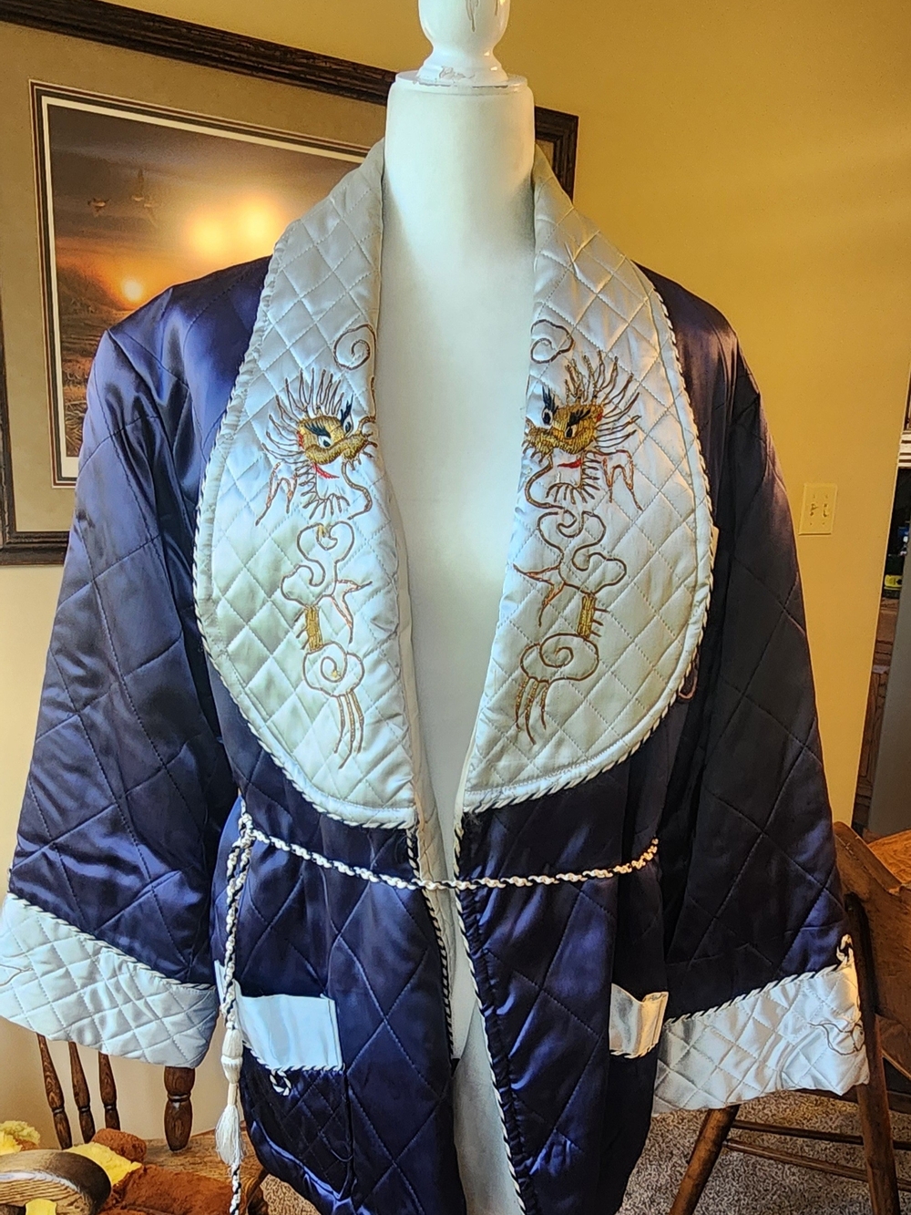 Vintage Japanese Dragon Embroidered Smoking Jacket From 40s / 50s